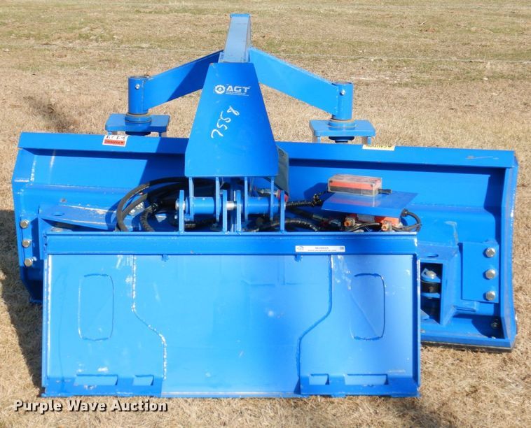 image for item MJ9925 2022 TopCat SSSG72  skid steer grader