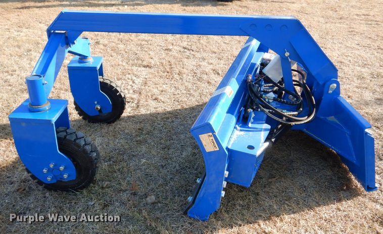 image for item MJ9925 2022 TopCat SSSG72  skid steer grader