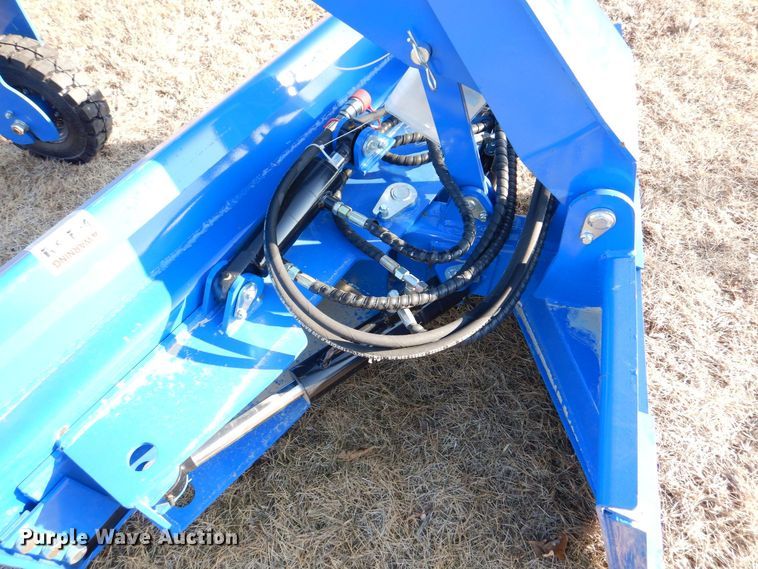 image for item MJ9925 2022 TopCat SSSG72  skid steer grader