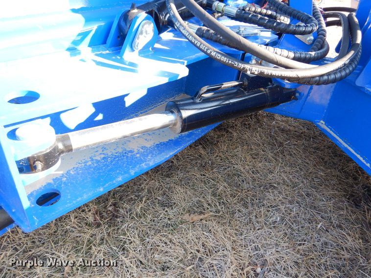 image for item MJ9925 2022 TopCat SSSG72  skid steer grader