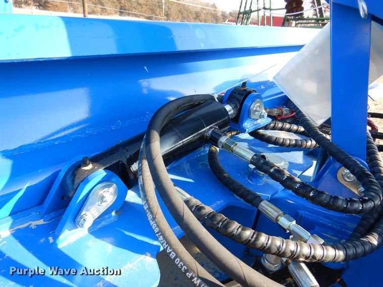 image for item MJ9925 2022 TopCat SSSG72  skid steer grader