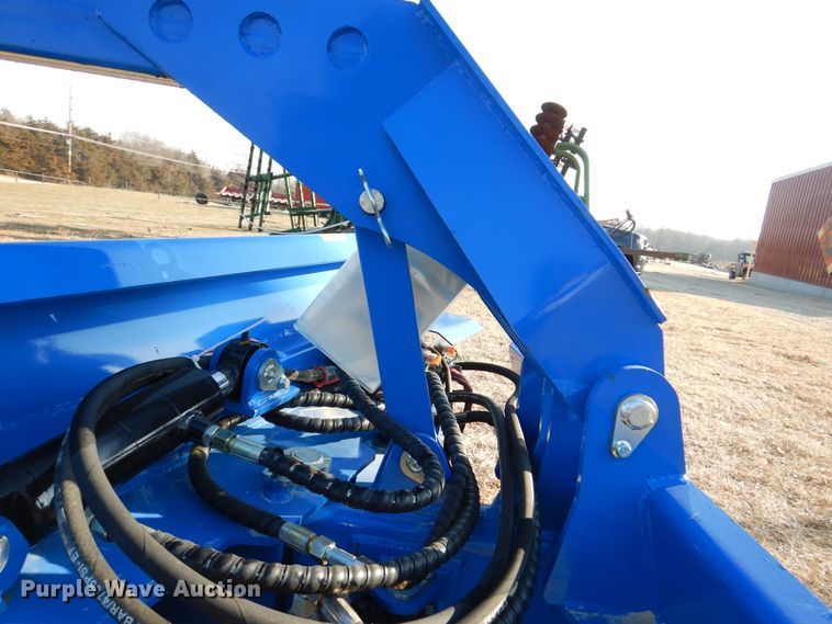 image for item MJ9925 2022 TopCat SSSG72  skid steer grader