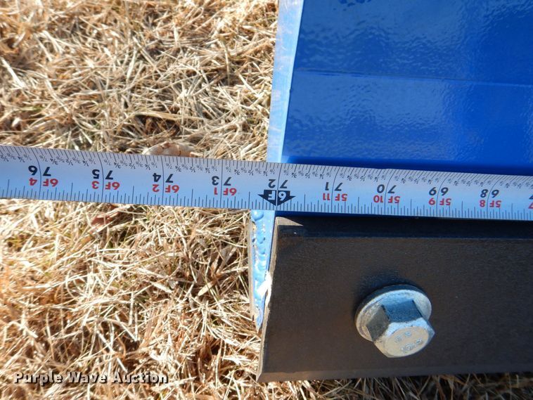 image for item MJ9925 2022 TopCat SSSG72  skid steer grader