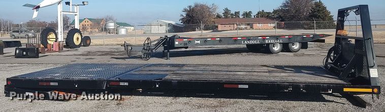 image for item MM9800 Xtreme Manufacturing  hydratail flatbed