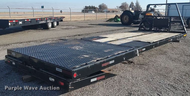 image for item MM9800 Xtreme Manufacturing  hydratail flatbed