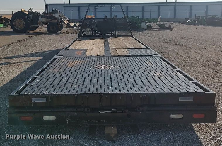 image for item MM9800 Xtreme Manufacturing  hydratail flatbed