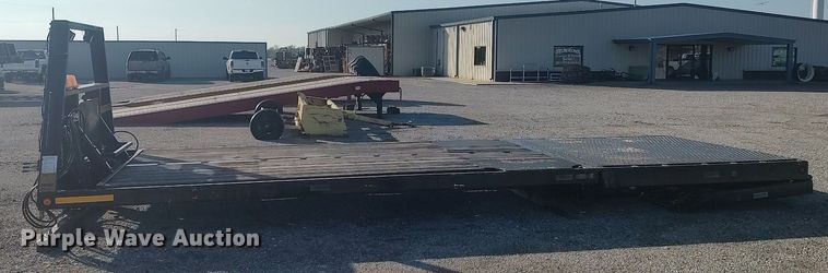 image for item MM9800 Xtreme Manufacturing  hydratail flatbed