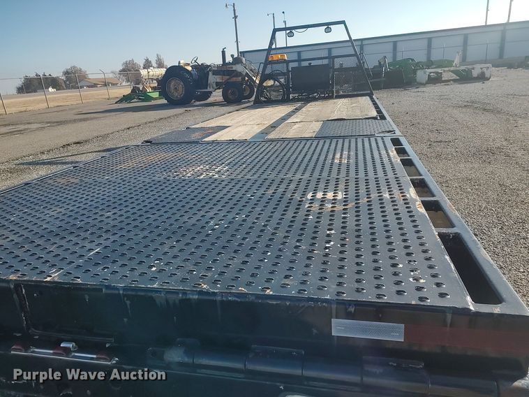 image for item MM9800 Xtreme Manufacturing  hydratail flatbed