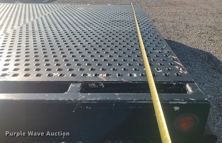 image for item MM9800 Xtreme Manufacturing  hydratail flatbed
