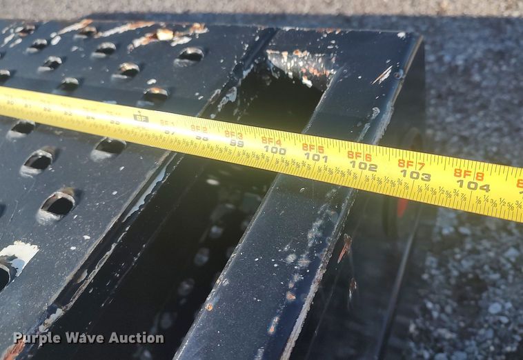 image for item MM9800 Xtreme Manufacturing  hydratail flatbed