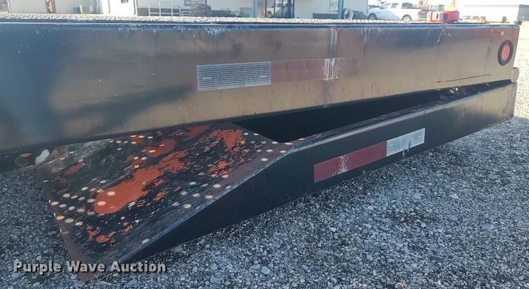 image for item MM9800 Xtreme Manufacturing  hydratail flatbed