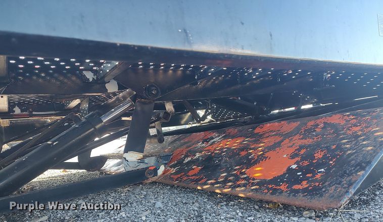 image for item MM9800 Xtreme Manufacturing  hydratail flatbed