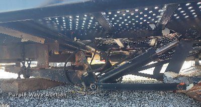 image for item MM9800 Xtreme Manufacturing  hydratail flatbed