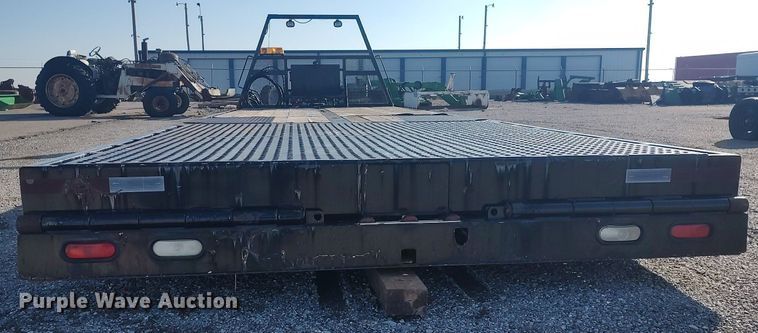 image for item MM9800 Xtreme Manufacturing  hydratail flatbed