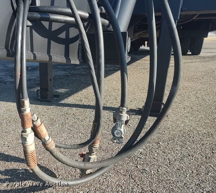 image for item MM9801 1996 Landoll 345  tilt deck equipment trailer