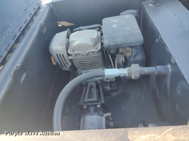 image for item MM9801 1996 Landoll 345  tilt deck equipment trailer