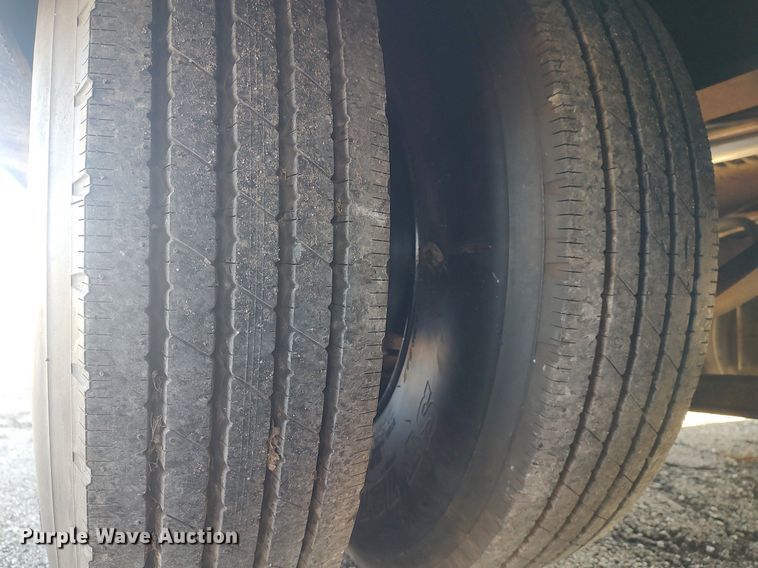 image for item MM9801 1996 Landoll 345  tilt deck equipment trailer