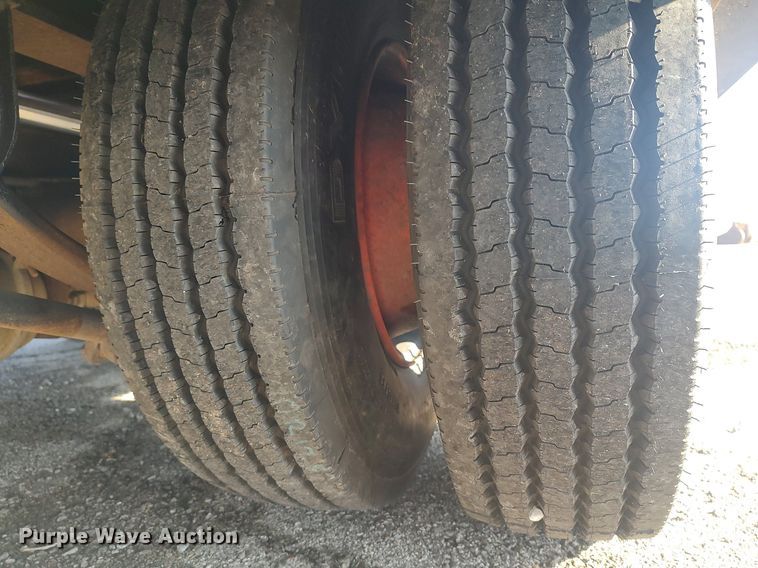 image for item MM9801 1996 Landoll 345  tilt deck equipment trailer