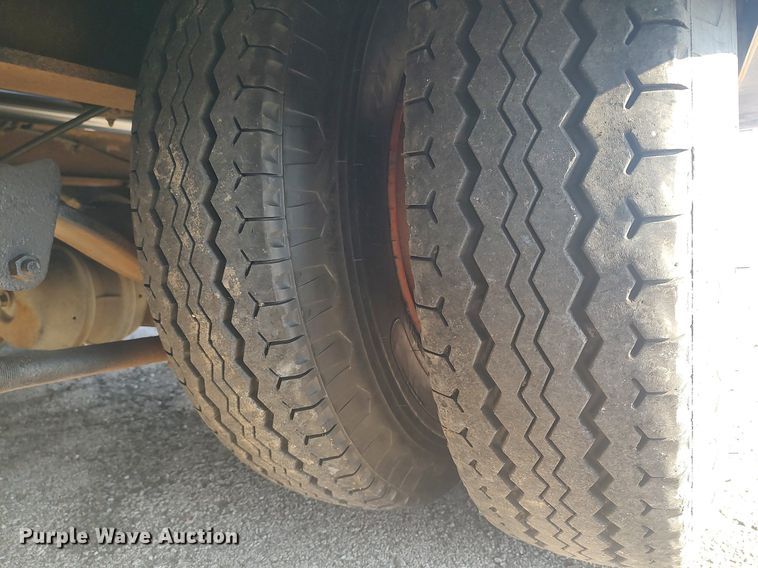 image for item MM9801 1996 Landoll 345  tilt deck equipment trailer