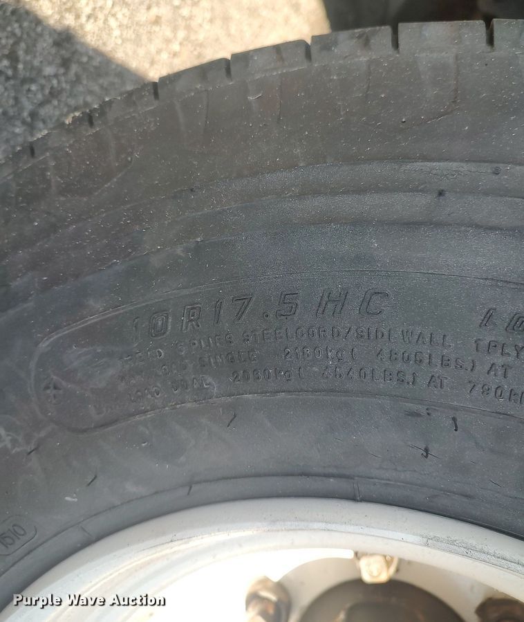 image for item MM9801 1996 Landoll 345  tilt deck equipment trailer