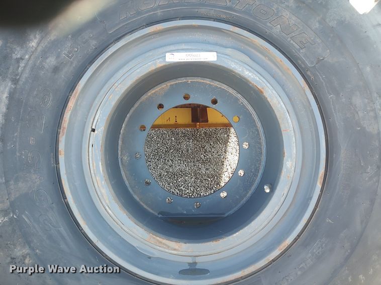 image for item MM9803 Roadstone DL-3  tire and wheel