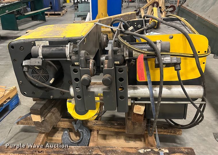 image for item MN9394 2006 R&M  cable hoist