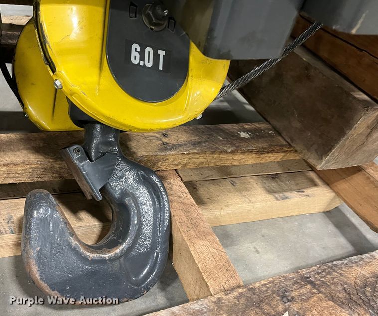 image for item MN9394 2006 R&M  cable hoist