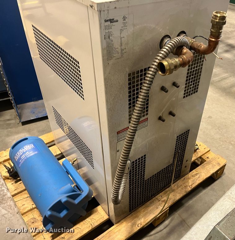 image for item MN9396 2018 Gardner Denver  air dyer