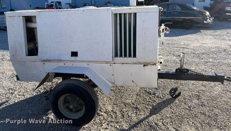 image for item MN9411 Sullair 185  air compressor