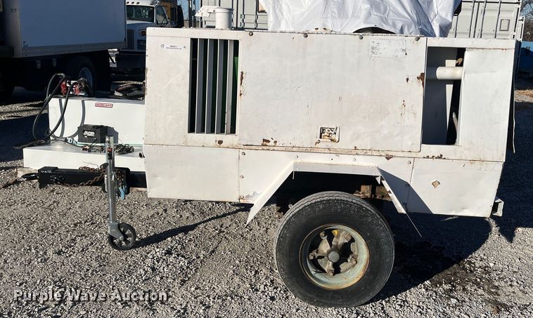 image for item MN9411 Sullair 185  air compressor