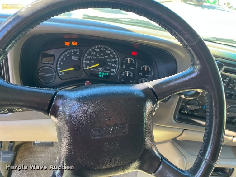 image for item MN9414 2001 GMC Yukon SLE  SUV