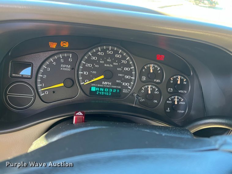 image for item MN9414 2001 GMC Yukon SLE  SUV