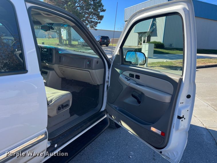 image for item MN9414 2001 GMC Yukon SLE  SUV