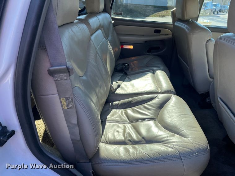 image for item MN9414 2001 GMC Yukon SLE  SUV