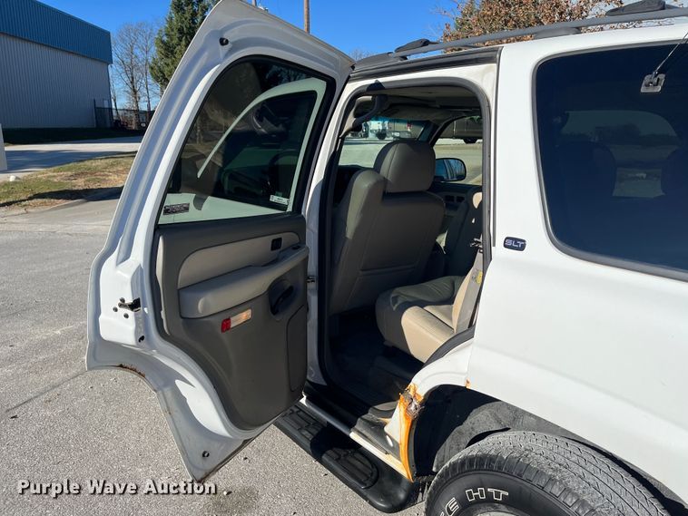 image for item MN9414 2001 GMC Yukon SLE  SUV