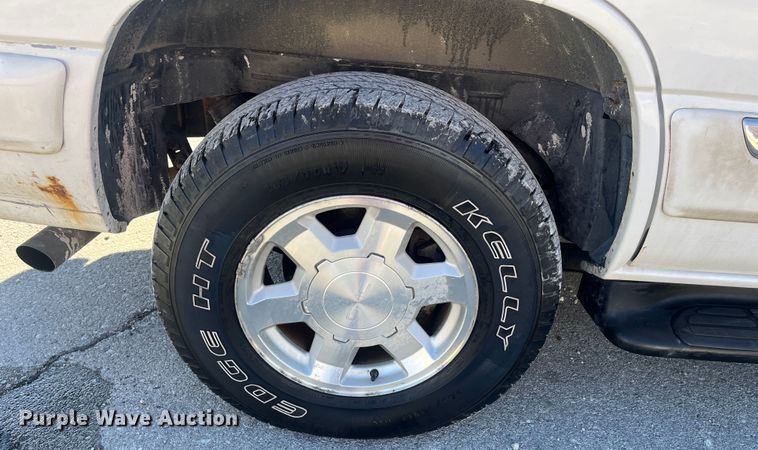 image for item MN9414 2001 GMC Yukon SLE  SUV