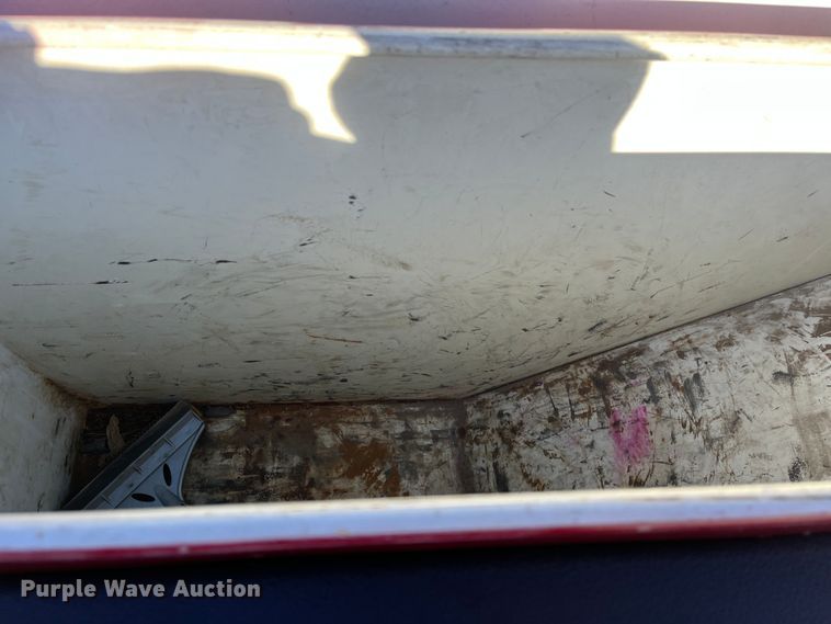 image for item MN9415 2000 GMC Sierra 1500  Ext. Cab pickup truck