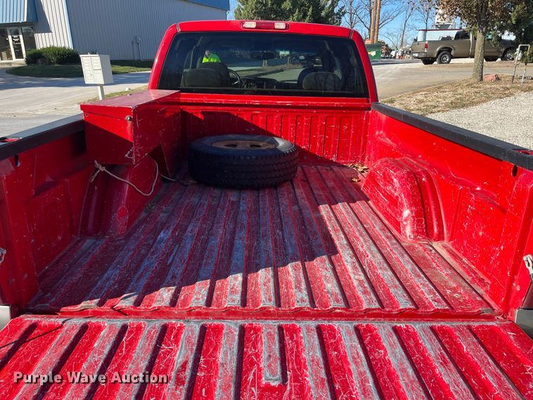 image for item MN9415 2000 GMC Sierra 1500  Ext. Cab pickup truck