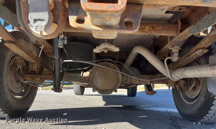 image for item MN9415 2000 GMC Sierra 1500  Ext. Cab pickup truck