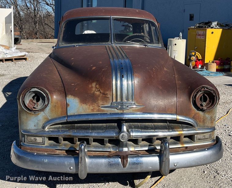 image for item MN9419 1949 Pontiac  sedan