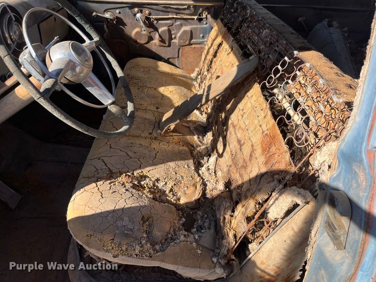 image for item MN9419 1949 Pontiac  sedan