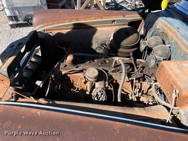 image for item MN9419 1949 Pontiac  sedan