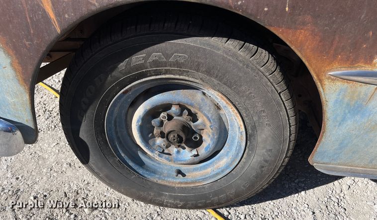 image for item MN9419 1949 Pontiac  sedan