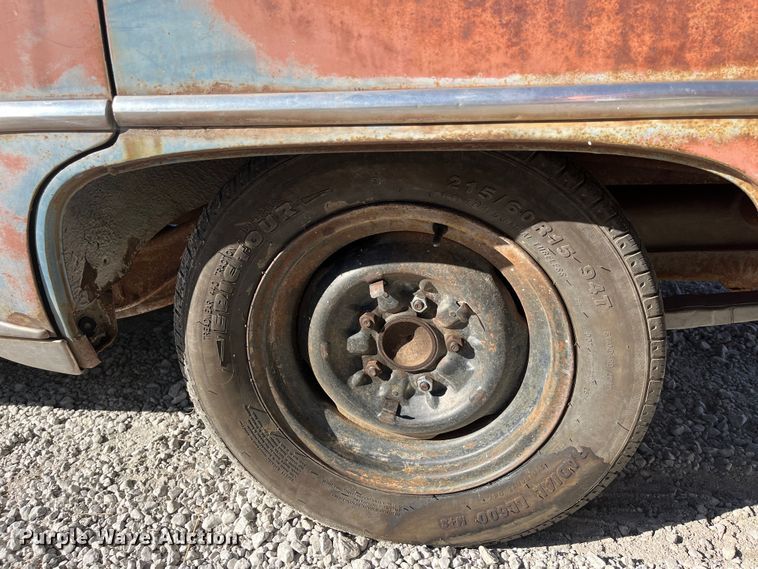 image for item MN9419 1949 Pontiac  sedan