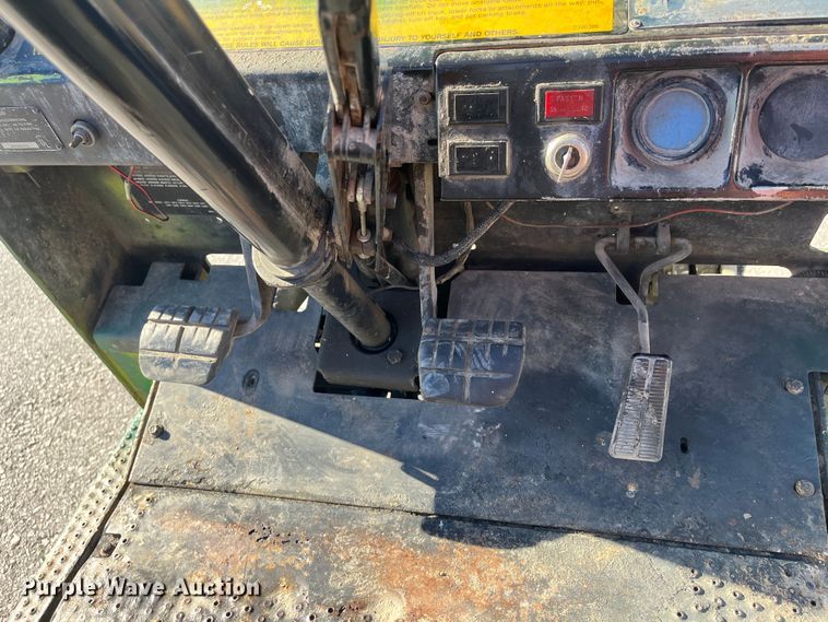 image for item MN9421 Clark GCX25  forklift