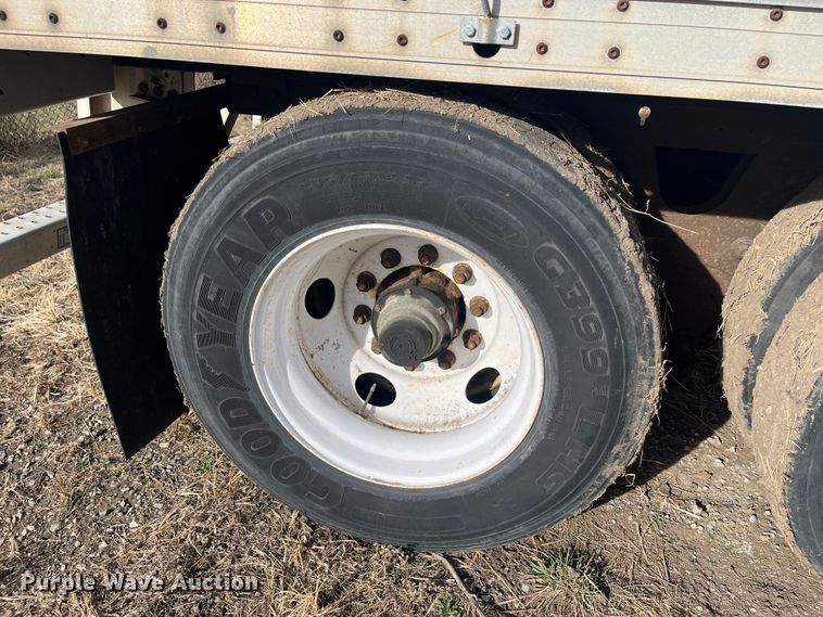 image for item MN9431 2002 Wabash  dry van trailer