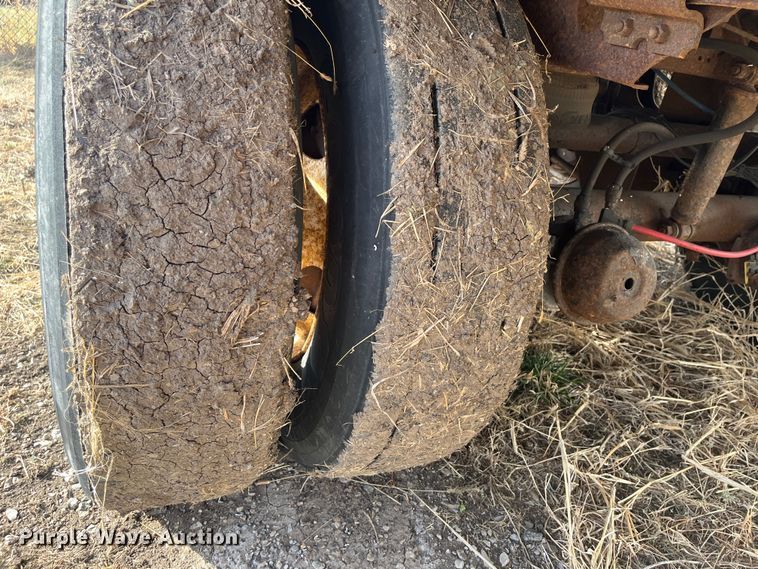 image for item MN9431 2002 Wabash  dry van trailer