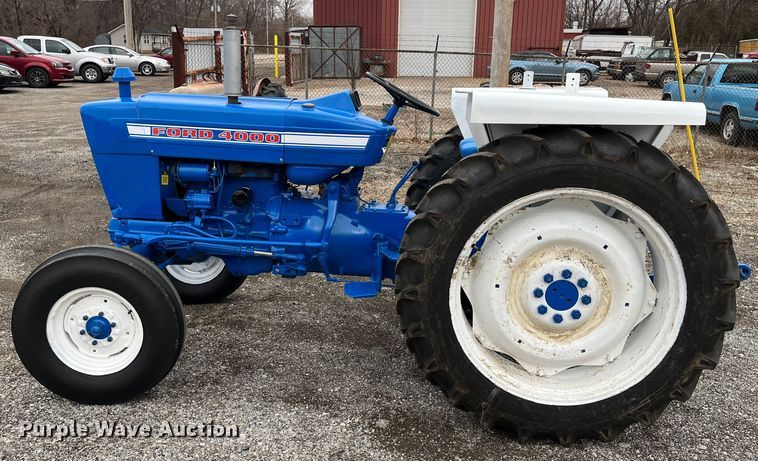 image for item MN9466 Ford 4000  tractor