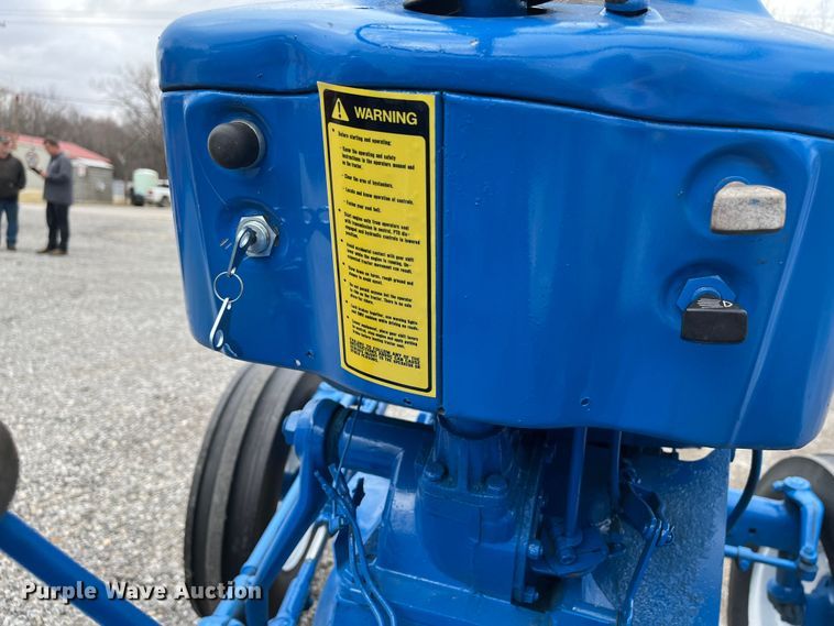 image for item MN9466 Ford 4000  tractor