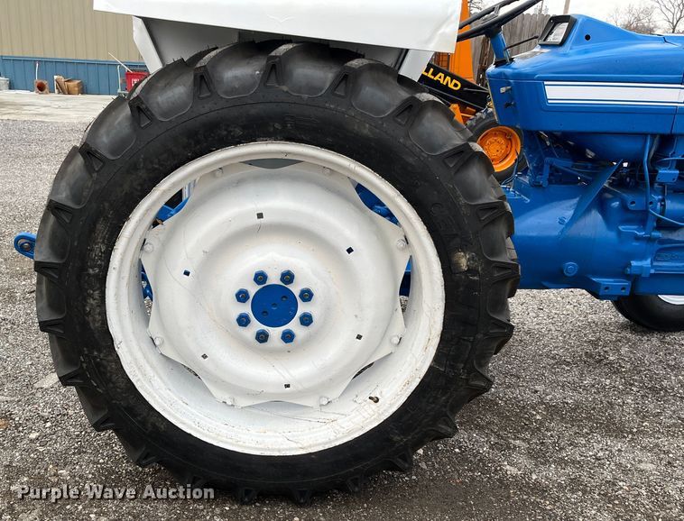 image for item MN9466 Ford 4000  tractor